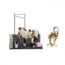 - Schleich
