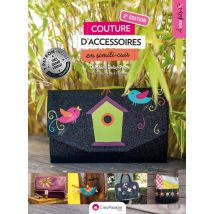 Couture D'Accessoires En Simili-cuir