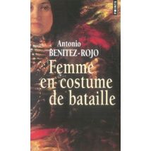 Femme En Costume De Bataille