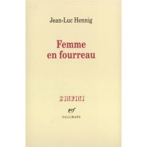 Femme En Fourreau