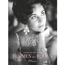 Femmes Aux Bijoux