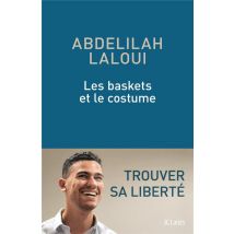 Les Baskets Et Le Costume