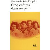 Cinq Enfants Dans Un Parc