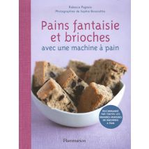 Pains Fantaisie Et Brioches Avec Une Machine À Pain