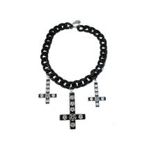 Collier noir gothique avec 3 croix