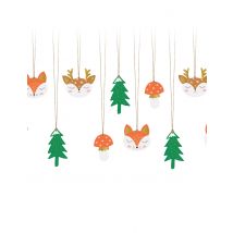 12 Weihnachtswald-Kartonetiketten 7,5 x 8,5 cm