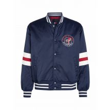 Gesatineerd bomberjasje met geborduurde motieven