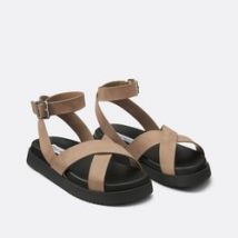 Sandalias planas de piel de ante Bestie