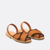 Sandalias planas de ante Avarca Cala