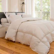 Couette chaude 90% duvet oie, traitée anti-acariens