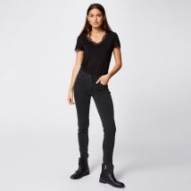 T-shirt met V-hals en korte mouwen, afwerking in kant