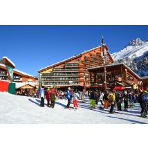 Mountain-View Apartment in Meribel with Balcony