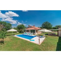 Villa with private pool, large garden and BBQ in quiet village
