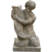 Biscottini - Alte Steinstatue eines Mannes mit einem Fisch