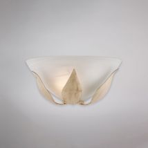 Belight - Applique in ferro laccato avorio con decorazione oro antico e diffusore in vetro diametro 30 alabastro bianco 1 luce H.14 - L.30 - P.15