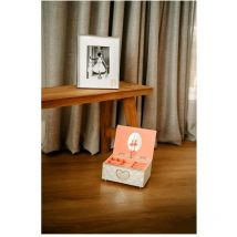 Ballerina-Box mit Spieluhr, silberne Schmuckschatulle Größe: 127x179x107 mm Artikelnummer: ZV7419231