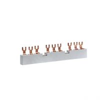Barre de pontage pour 3 disjoncteurs moteur 3P 63A fourche 10mm² Hager KD303M