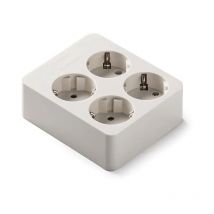 2504 Base Cuadrada 4 Tomas tt Blanca 16A 230V - Famatel