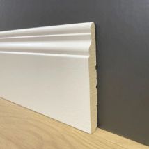 Battiscopa ducale in legno massello ayous laccato bianco al metro varie altezze