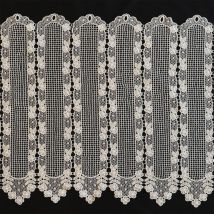 Brise Bise macramé motif fleurs Ecru 150x60 cm