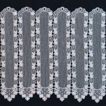 Brise Bise macramé motif fleurs Blanc 150x45 cm