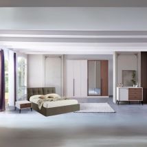 Camera Da Letto Con Armadio Con Specchi E Letto Contenitore Piedra
