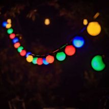 Led Guirlande lumineuse multicolores de 10m avec 40 balles pour intérieur extérieur Décoration pour Guinguettes, Fêtes, Anniversaire, Mariages