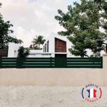 Clôture aluminium 4 lames modèle ajouré en kit - 2 éléments Dimensions L4154 mm (poteaux compris) x H455 mm couleurs Vert ral 6005