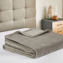 Manta plaid lisa de terciopelo 270x230cm Pikolin Home