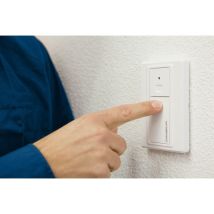 CHAMBERLAIN – Émetteur mural sans fil 2 canaux – Télécommande pour portes de garage – Dimensions 55x165x20 mm – Compatible avec ML580EV, ML810EV, 