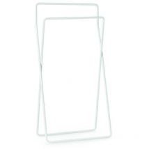 En pose libre avec 2 porte-serviettes en laiton blanc mat - Inda