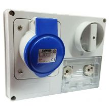 Toma de corriente con enclavamiento Gewiss 2P+E 32A IP44 220V sin caja GW66137