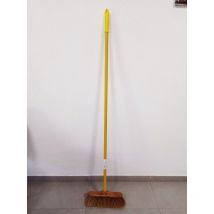 Suinga - Escoba Superficies Delicadas, Cepillo de Barrer, Cerdas Suaves, Recomendado para Parquet, 32x11x8 cm + Palo Amarillo 140 cm