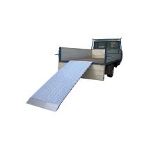 Rampenlänge 3000mm - Ladehöhe 900mm - Traglast 1064kg - Breite 815mm - Als Einzelstück - M040B2/30/4