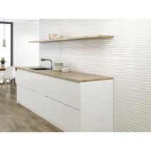 Faïence moderne unie blanche satin à relief 30x90 cm - wichita Rectifié