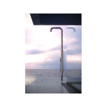 Boss Shower mit Kaltwasserventil und Handbrause poliert, Montage am Boden, ohne Frostschutz - Fontealta