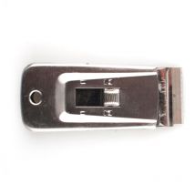 Glaskeramik-Schaber aus Metallkrug