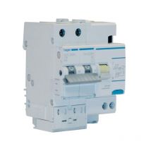 Interruttore automatico magnetotermico differenziale 2 poli 30 ma tipo ac 10 a 4.5 ka curva c 4 m. din Hager adc220h