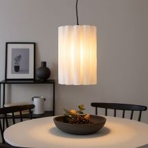 Esto - Pendelleuchte Hängelampe Hängeleuchte Deckenpendel Wohnzimmer Beleuchtung, Kunststoff, weiß, gewellter Lampenschirm, 1x E27, DxH: 27x35 cm