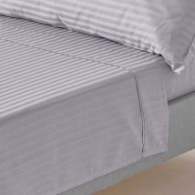 Homescapes - Drap plat rayé satin de coton égyptien 330 fils coloris Gris 180 x 290 cm