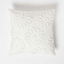 Homescapes - Floral Daisy White Tufted Cotton Cushion 45 x 45 cm - White