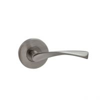 Satz 65 Mm Rosettengriffe Aus Satiniertem Nickel Mit Knopfabdeckungen Sv-r655