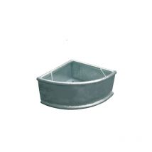 Kerbl - Comedero Galvanizado Triangular, Bordes de Seguridad Redondeados, con Tapón de Vaciado Ø15 mm, 44 x 44 x 24 cm, 35 l