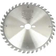 First Italia - Lame de Scie Circulaire hm avec Denture Alternée - d. 250 mm - Alésage 30 mm - 40 Dents - Idéale pour Bois Tendre et Exotique