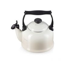 Le Creuset - Bouilloire Traditionelle avec Sifflement, Pour Cuisinière, Acier Émaillé, 2,1 l, Meringue, 40102027160000