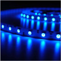 Trade Shop - Bobina Striscia Strip Led 5050 Flessibile 5m 300 Led Adesiva Luce Interno Ip 20 -