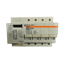 Merlin Gerin - 18144 Disjoncteur Reflex XC40 4P 10A courbe c 220-240VCA