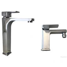 Bagnoclic - Mitigeurs de salle de bain, lavabo de comptoir et bidet carré de la série complète