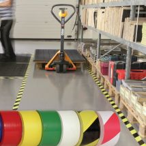 Scapa - Nastro adesivo per marcatura verticale pavimenti 25/50/75/100mm x 33 mt Colore - Verde, Misura - 75mm x 33 Metri (1 Rotolo)