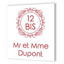 Decoho - Numéro de maison extérieur personnalisable sur 2 lignes en Dibond Blanc Picto Rouge · modèle oriental
